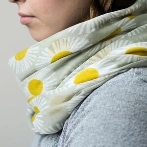 Floral Print Scarf 🌼